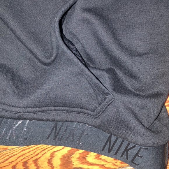 Nike Sport Top! - Picture 5 of 5